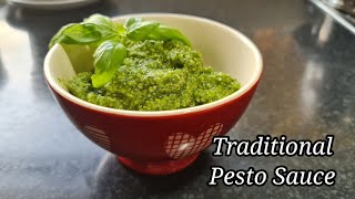 Traditional pesto sauce 👌