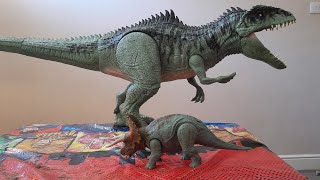 Giant Jurassic world toy GIGANOTOSAURUS he is huge