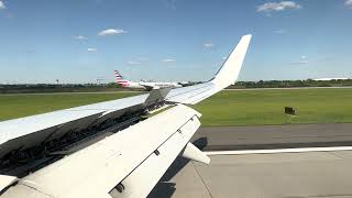 American Airlines Boeing 737-800 Landing and Taxi Charlotte Douglas International Airport