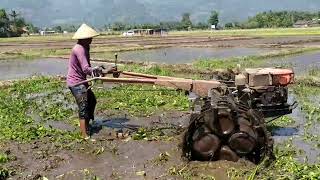 PART 2,,Gas Pelan pelan Traktor Sawah Melanjutkan Bajak Sawah Dalam