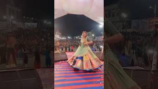 kajal Maheriya || છેલ્લે સુધી જોજો 😍 ડાન્સ ❣️  #shorts #viral #garba #music #gujarati #dance