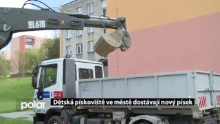 Dětská pískoviště dostávají nový písek