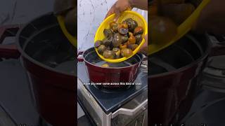 Snail cooking in an African restaurant - Nigerian YouTubers making African food #snail #africanfood