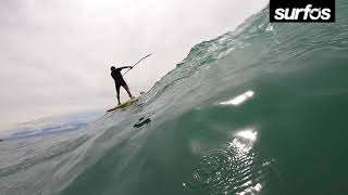 Laird Hamilton foilando en Tiquicia.