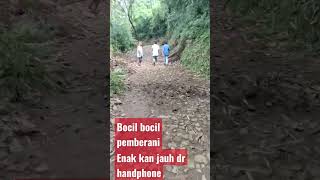 bocil bocil pemberani