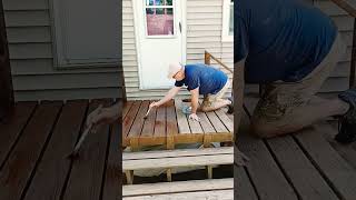 Staining a wooden deck with Benjamin Moore Arborcoat #diy #deck #wooddecking