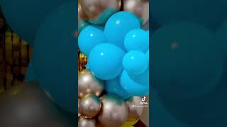 Decoración osito #decoracion #globos #idea #azul #amarillo #dorado #arcodeglobos #fiesta #cumple