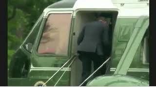 Obama forgets to salute Marine