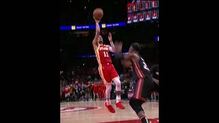 Trae Young’s clutch floater propelled the Atlhawks to the win in Atlanta !