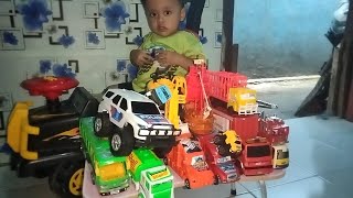 UNBOXING MAINAN,Mainan Mobil,Mobil Bus,Mobil Polisi,Mobil Pemadam,Truk Hewan,