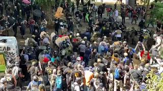 Proud Boys and other right-wing groups rush in and fight #antifa in Portland