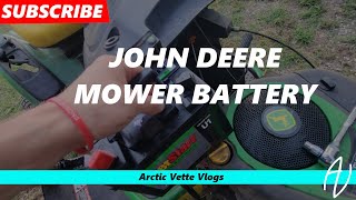 Replace a Mower Battery - John Deere D105 Auto