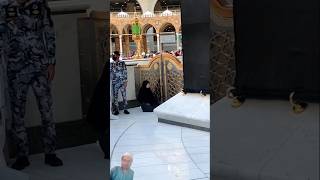 Lucky Child MASHA ALLAH ♥️ | MASJID AL HARAM #makkah #madina #viralvideo