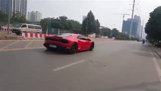 Lamborghini Huracan tăng tốc trên đường Hà Nội.