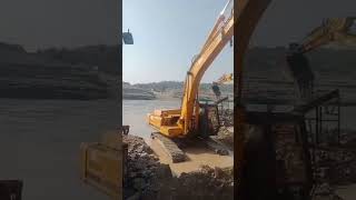 Hitachi EXVATOR working