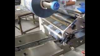 Chain flow packing machine