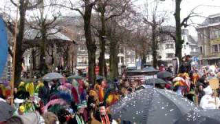 carnaval malmedy broom in face