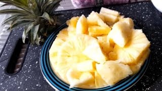 How to Chop a JUICY Pineapple