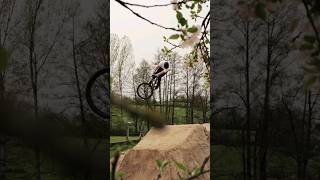 Chill line at Alltrackconcept 's Backyard 🤟🔥👌 #velo #mtb #360 #tricks #trail