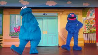 Cooperating with Grover and Cookie Monster!! #LetsPlayTogether