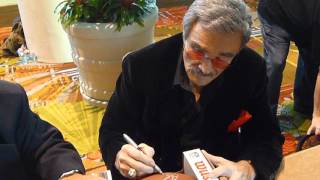 Burt Reynolds signing a few autographs at Spooky Empire in Orlando