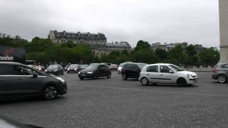 You don´t want to drive here - Paris