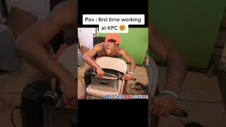 Speed Working At KFC🤣