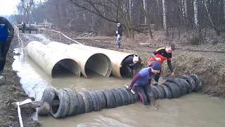 Biegun zdobywa się  w Gdyni "BŁOTNA  MASAKRA" bieg z  przeszkodami   Kolibki Adventure  Park