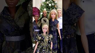 Barbie and her friends with the Christmas tree #barbie #dolls #clothes #fashion #christmas #doll