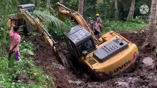 Excavator bogged stuck in mud in the middle of nowhere(Hardest rescue)