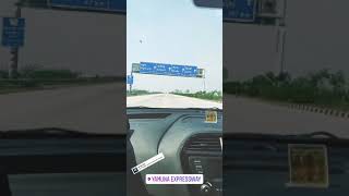 tata tigor on yamuna express way at very high speed