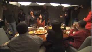 EXCLUSIVE: Peeples Featurette 'Cast Family'