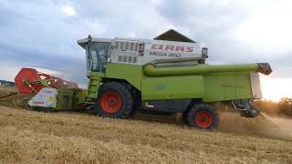 gerst dorsen/ barley harvest/ claas mega 350