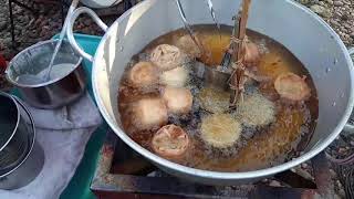 ขนมหวักสุดอร่อย(ตือคาโค, ขนมขาหมูทอด) - Fried Taro Cakes - Thai Street Food(สตรีทฟู้ดไทย)/Yummybiker