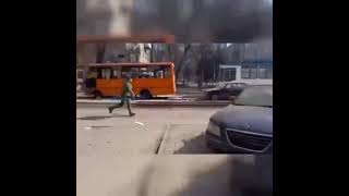 В центре Донецка упали осколки огромного снаряда. По словам местных жителей, сбили «Точку У».