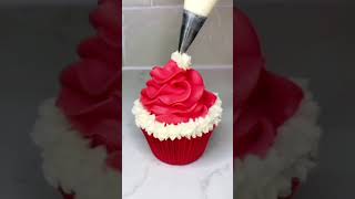 Make a Beautiful Cupcake 🧁😍 #Shorts