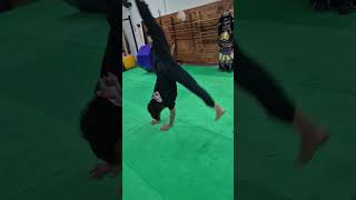 Ninja Acrobático 🥷🔥#escoladeninjas #ninjutsu #ninja #bujinkan #kotatsudojo #faixapreta #ninjateens