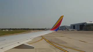 Southwest Airlines 737-700 takeoff DTW