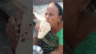 दादी के साथ भेदभाव मत करो 😟😱🤯 🙏 #grandmother #emotional #family #motivational #shortvideos