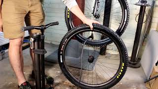 Tubless Setup with a Floor Pump - Blackburn Chamber Tubeless