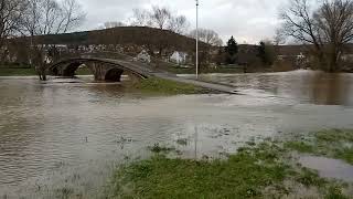 Die eselbrücke steht unter Wasser (Hochwasser in Meiningen) teil 1