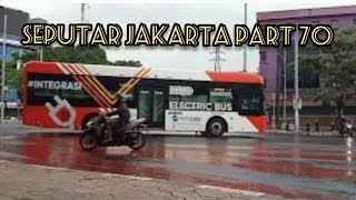 BUS KEREN DI PERSIMPANGAN@trans77jakarta70