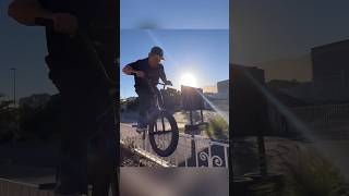 Can you name both tricks? // Puedes nombrar ambos trucos? #bmx #youtube #shorts