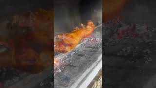 Pig rotating on a spit / Prase se vrti na ražnju #spitcooking #pigmeat