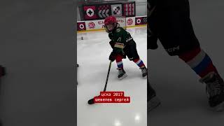 ВЫПОЛНЯЕМ УПРАЖНЕНИЯ С ИГРОКОМ ЦСКА 2017Г  #nhl #hockey #icesport #icehockey #хоккей