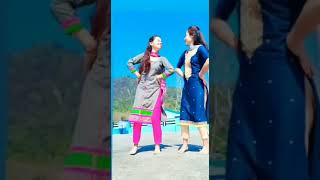 अल्मोड़ा बे अंग्रेज आयो टैक्सी मैं || Himani Koranga, Tara Danu Pahadi Dance ❤️