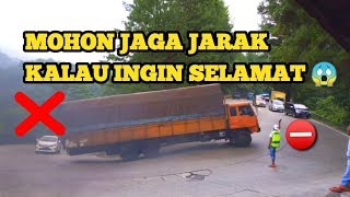 MINI BUS YANG NAKAL, JAGA JARAK KALAU PENGEN SELAMAT DIJALUR SITINJAU LAUIK