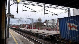 Freightliner Class 66 66555 passing through Harrow & Wealdstone 9th February 2019