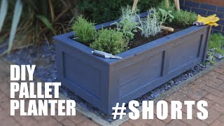 How to Make a Pallet Wood Garden Planter #shorts