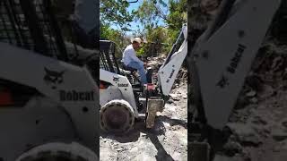 BOBCAT BACKHOE 8811 WORKING GUATEMALA COUNTRY